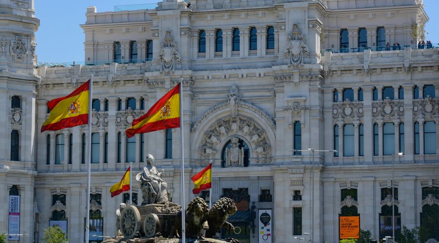 THY İle Grand İspanya ve Endülüs Turu 6 Gece 7 Gün BCN-MAD