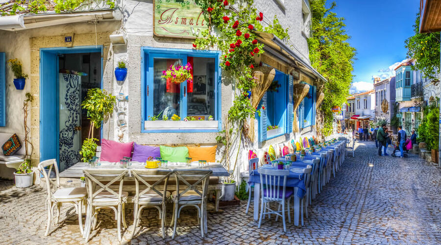 İzmir Çeşme Kuşadası Pamukkale Turu 2 Gece