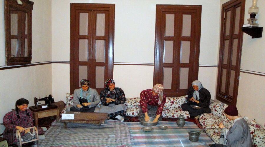 Uçaklı Gaziantep Şanlıurfa Göbeklitepe Turu 1 Gece