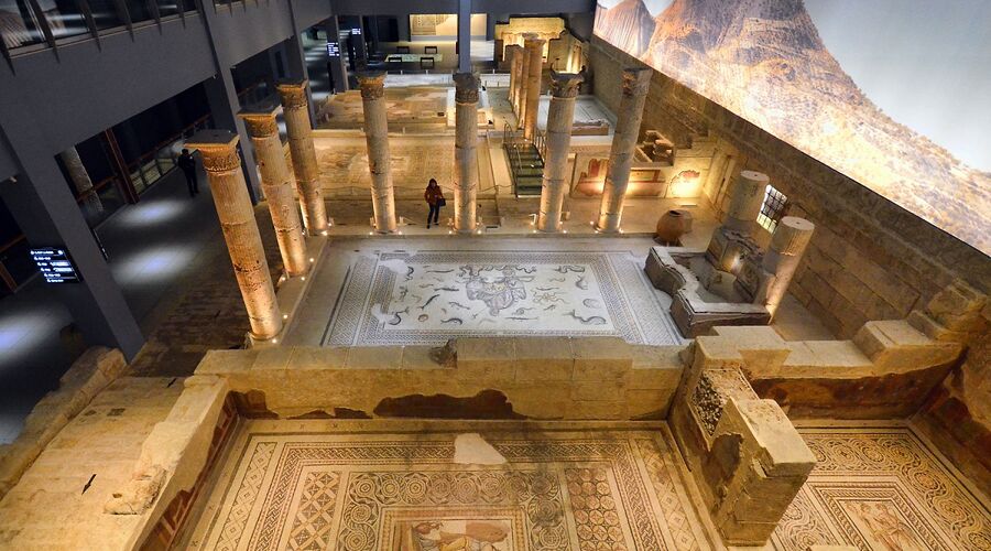 Uçaklı Gaziantep Şanlıurfa Göbeklitepe Turu 1 Gece